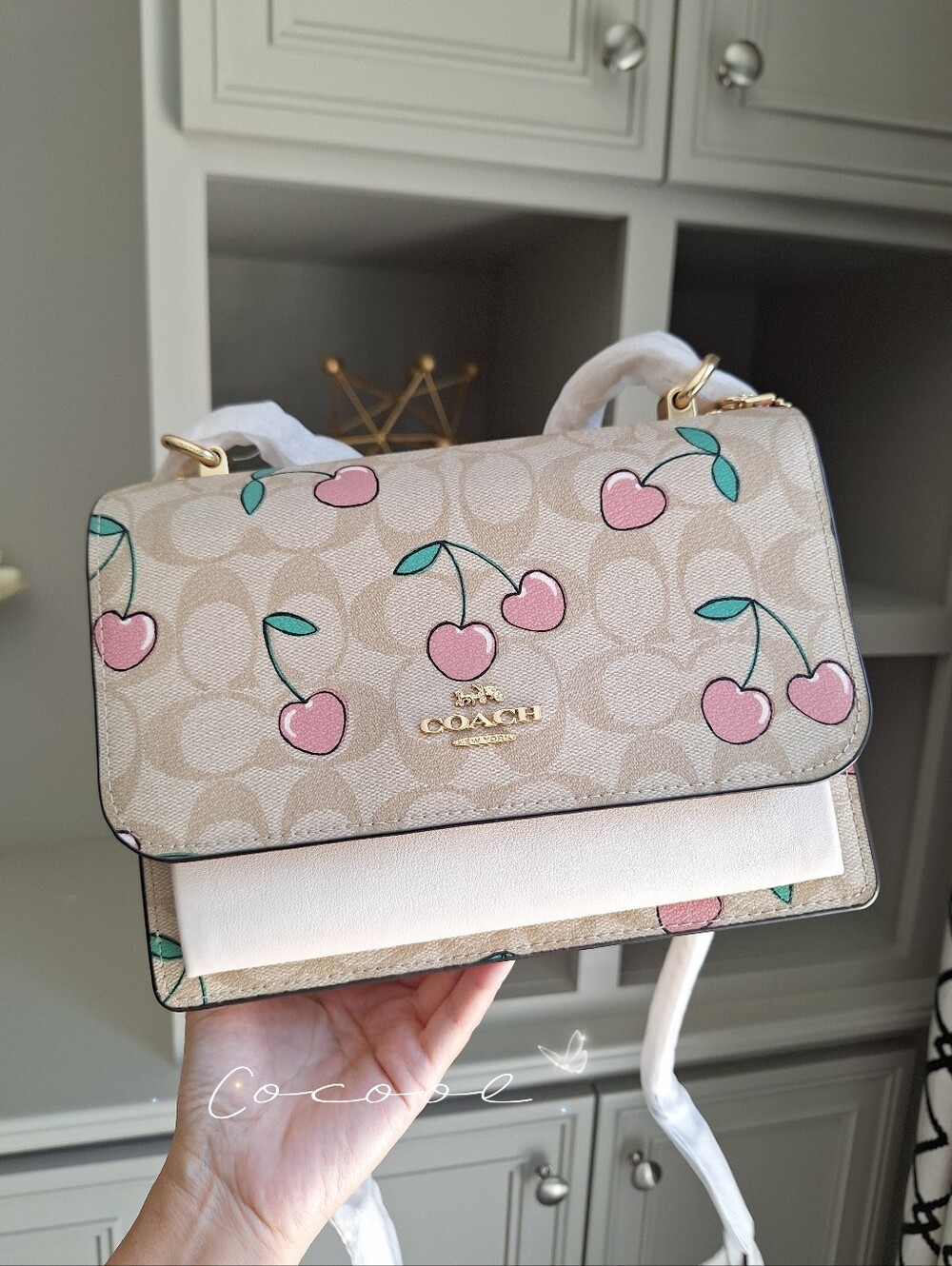 NWT！COACH KLARE CROSSBODY IN SIGNATURE CANVAS WITH PINK HEART CHERRY PRINT